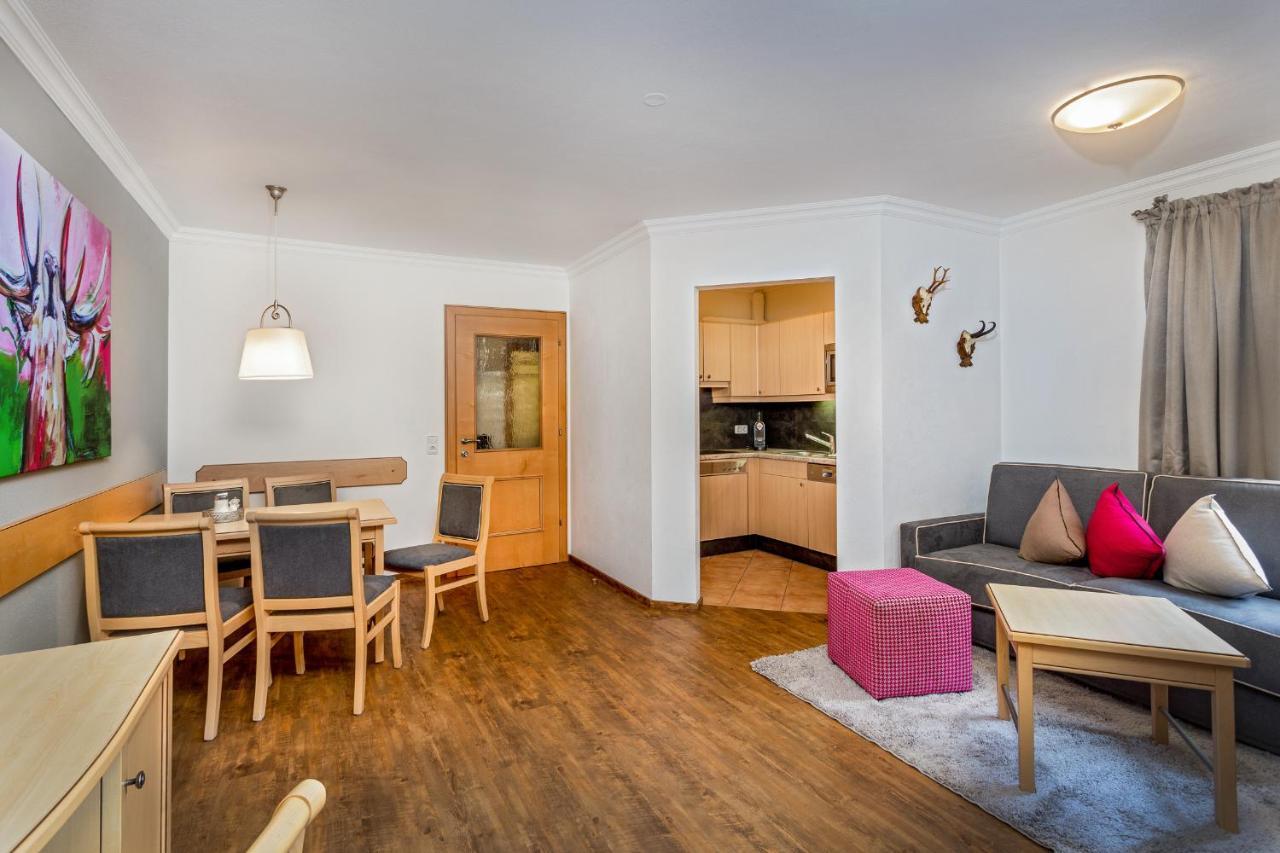 Almhof Alpin Apartments & Spa Dienten am Hochkoenig Luaran gambar